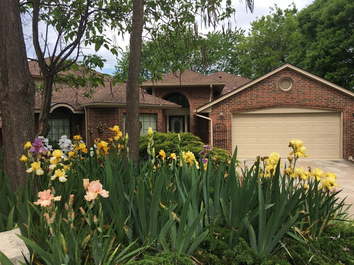 Primary Photo - 1116 Fountain Gate Ct