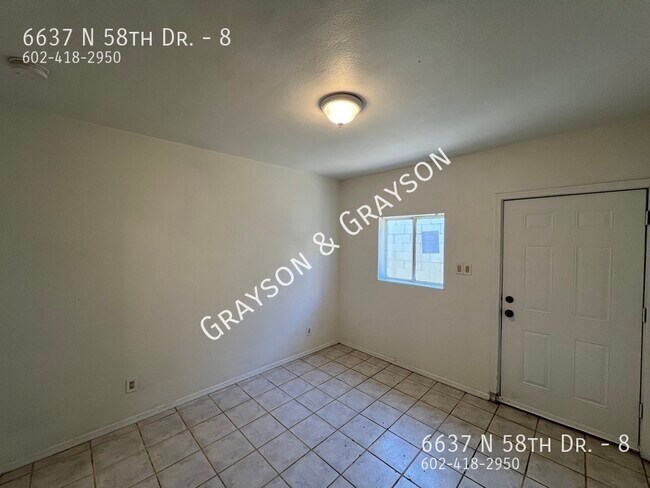 Foto del edificio - 6637 N 58th Dr