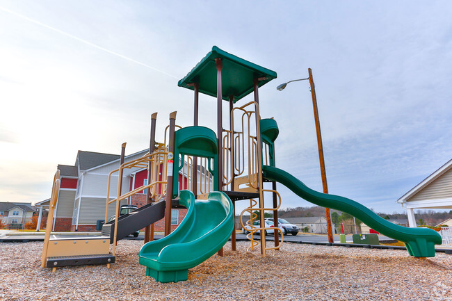 playground - The Retreat at Statesville