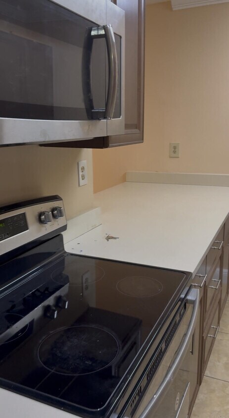 Primary Photo - 1880 N Congress Ave