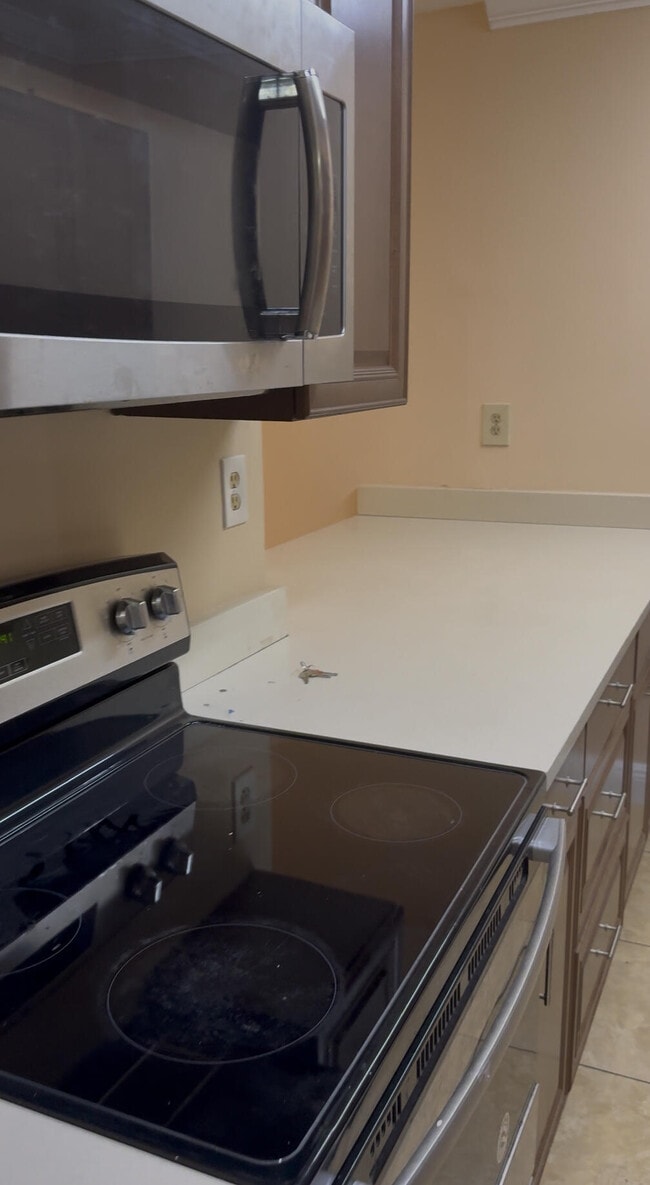 Building Photo - 1880 N Congress Ave Building Photo - 1880 N Congress Ave