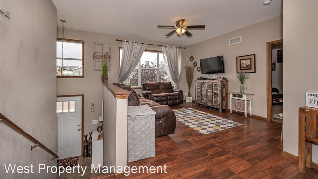 Foto del edificio - 4 br, 2 bath House - 530 5TH AVE SE