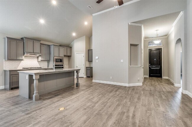 Foto del edificio - Coming Soon!  4-Bedroom Home with Granite Countertops & Cozy Fireplace in Aledo ISD