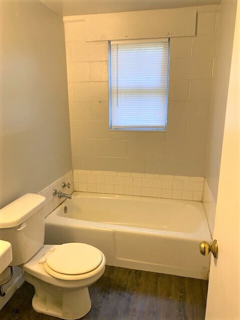 Foto del edificio - 2719 Howell Ct