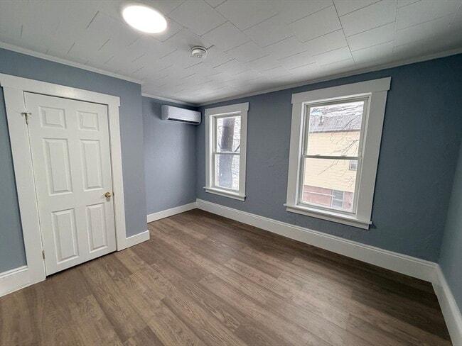 Building Photo - 22 Knowlton St