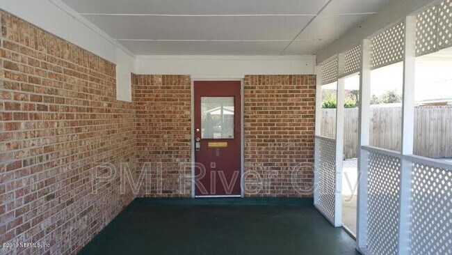 Building Photo - 7346 Ridgeway Rd N