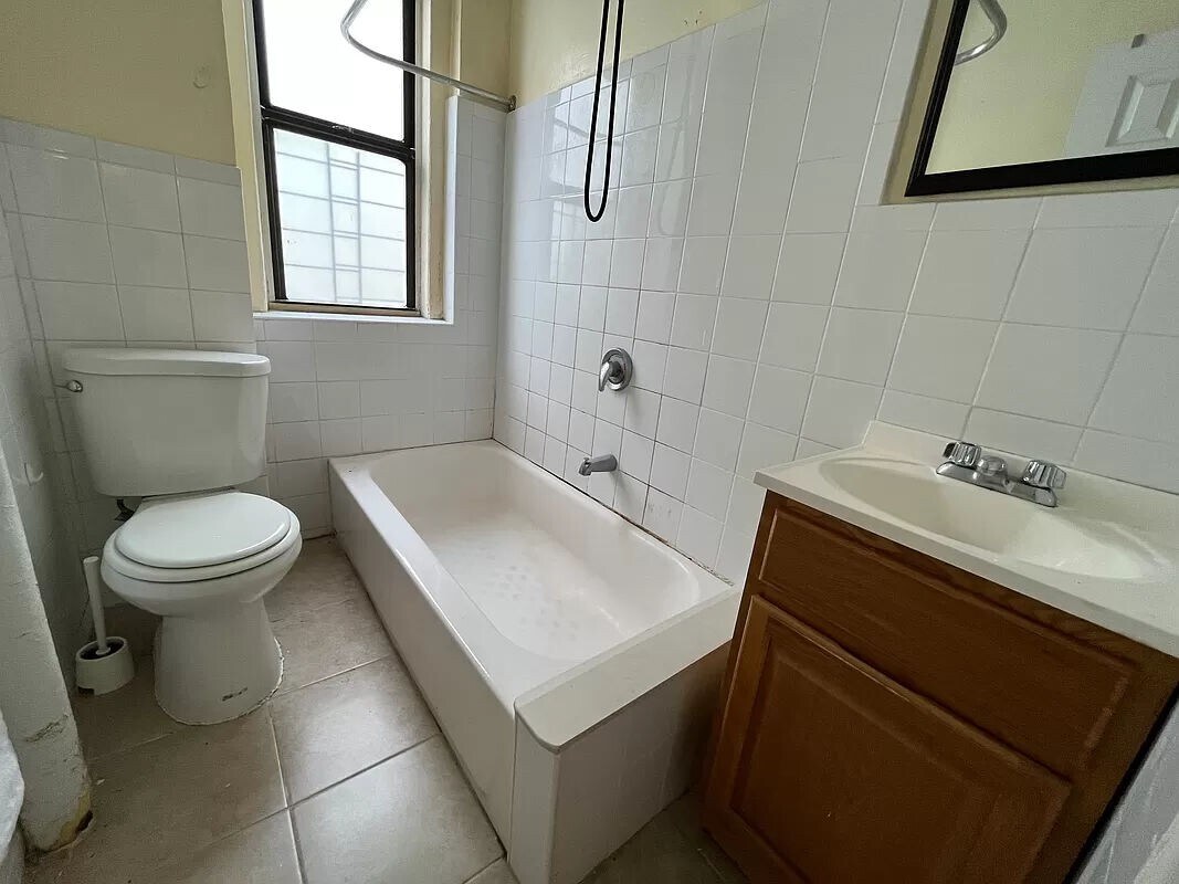 3990 10th Ave Unit 22, New York, NY 10034 Room for Rent in New York