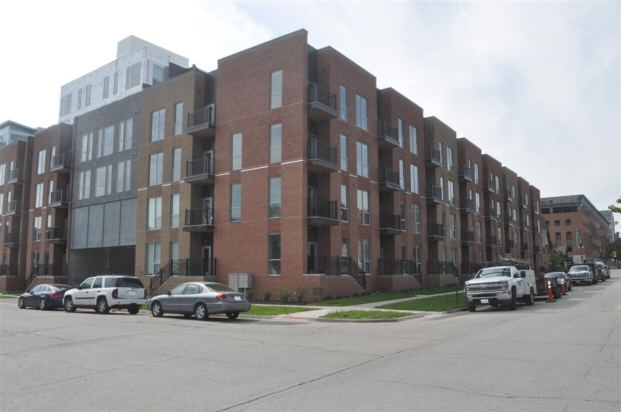 Primary Photo - 481 Iowa Ave