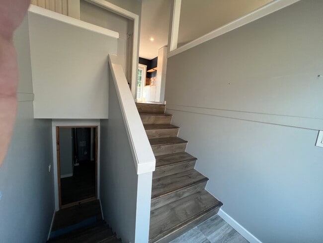 Building Photo - 3963 Macisaac Dr