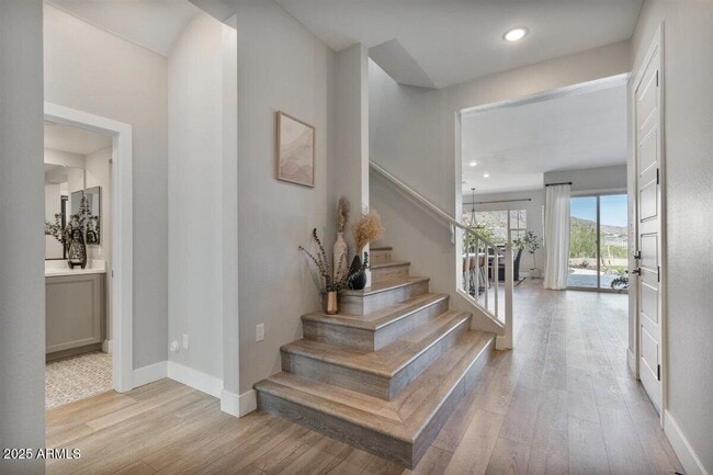 Foto del edificio - 21186 W Hillcrest Blvd