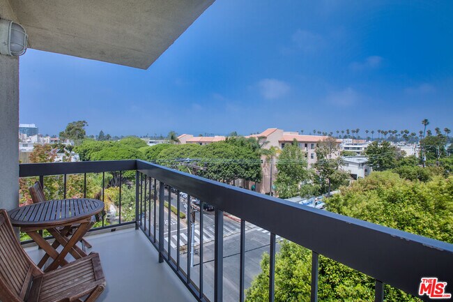 Foto del edificio - 124 Idaho Ave