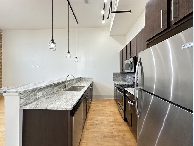 Foto del edificio - 1432 W 21st St