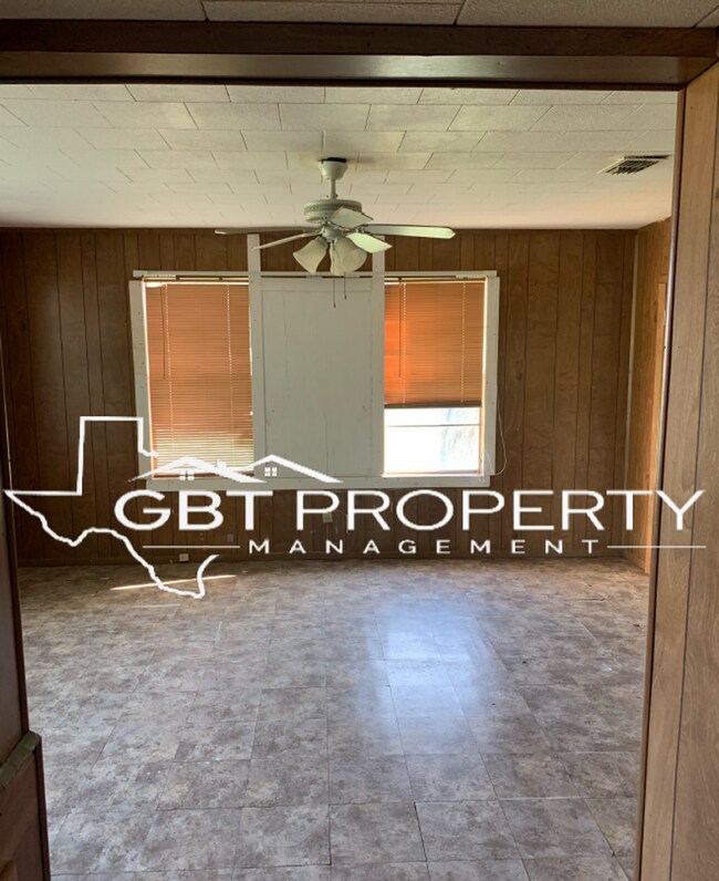 Foto del edificio - Single Family Home 3 Bedroom 1 Bath!