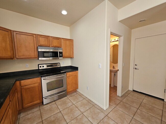 Foto del edificio - MCQUEEN & GERMAN GATED COMMUNITY 4 BED / 2...