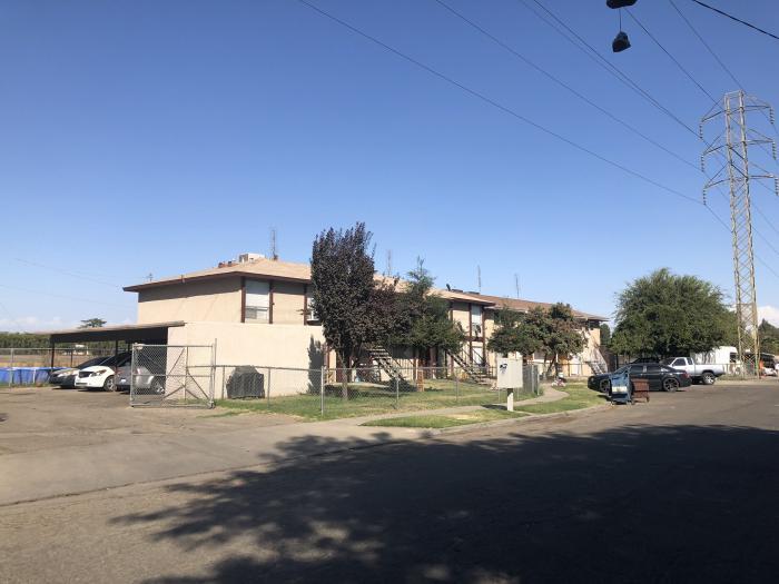 Building Photo - 3 bedroom in Fresno CA 93704