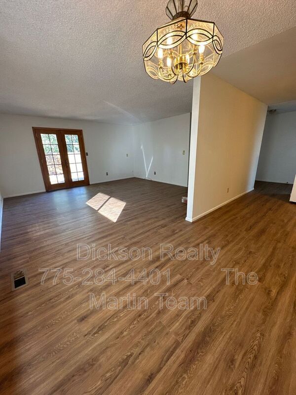 Building Photo - 2605 Valmar Pl