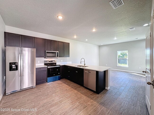 Foto del edificio - 534 L M Davey Ln