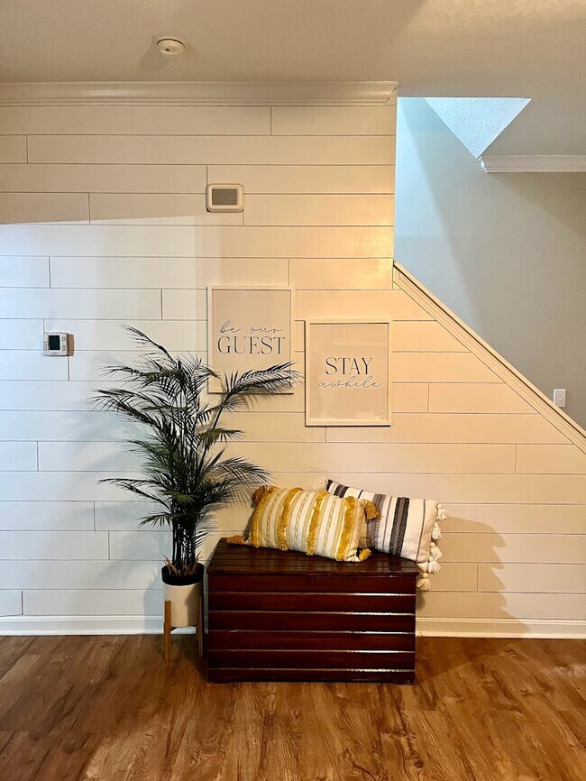 Foto del edificio - 7792 Highbrook Dr