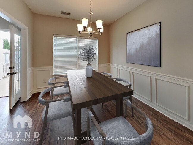 Foto del edificio - 423 John Deere Dr