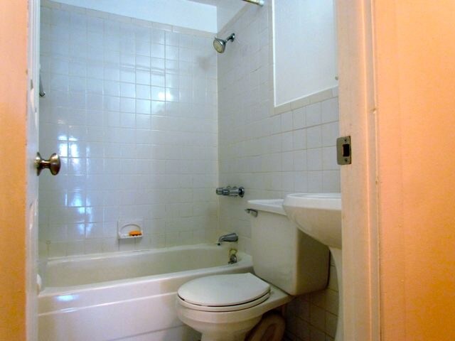 Building Photo - 508 W 29th St