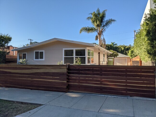 Building Photo - 4041 Van Buren Pl