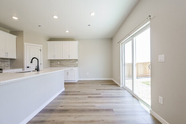 Foto del edificio - 17946 E 94th Ave