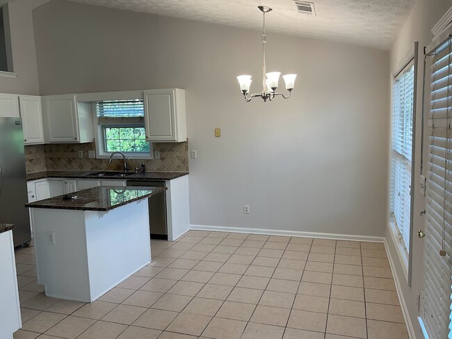 Building Photo - 919 Autumn Glen Way