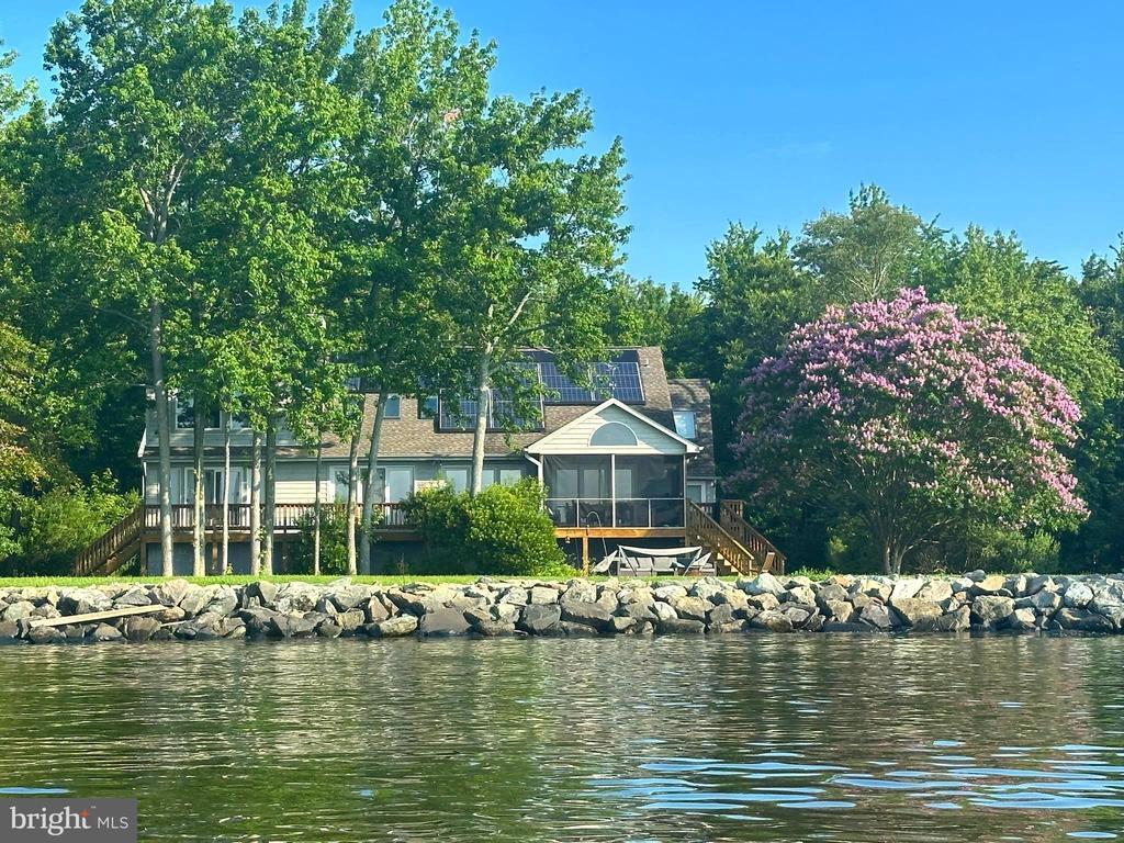 Foto principal - 5313 Dennis Point Ln