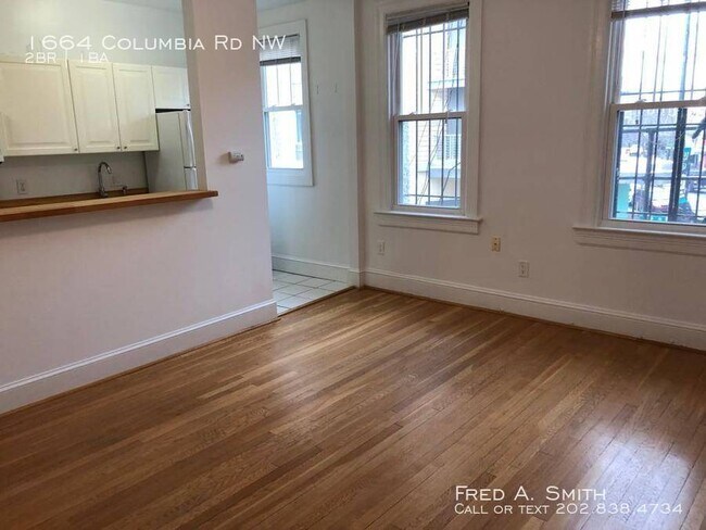 Foto del edificio - Warm and Cozy, great light