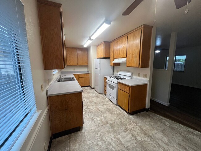 Foto del edificio - 1191 Hardenbrook Ave