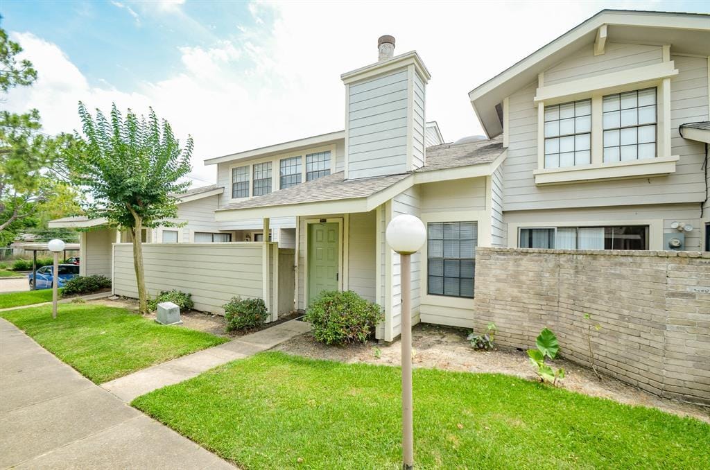 Primary Photo - 6211 Ludington Dr