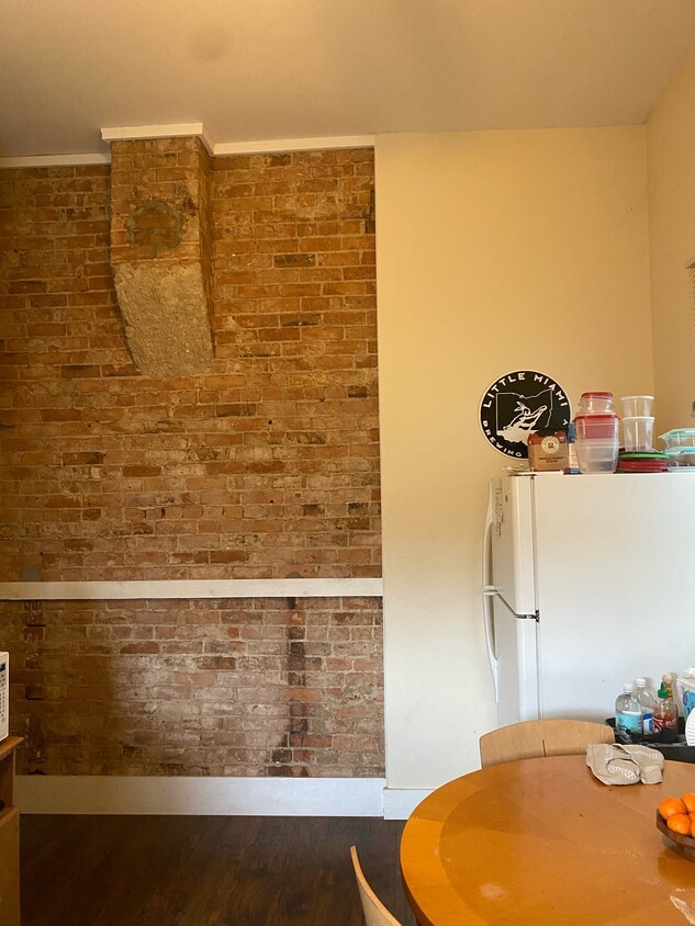 1st floor kitchen - 2235 Victor St (Cincinnati, OH)