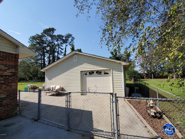 Building Photo - 109 Timothy Rd