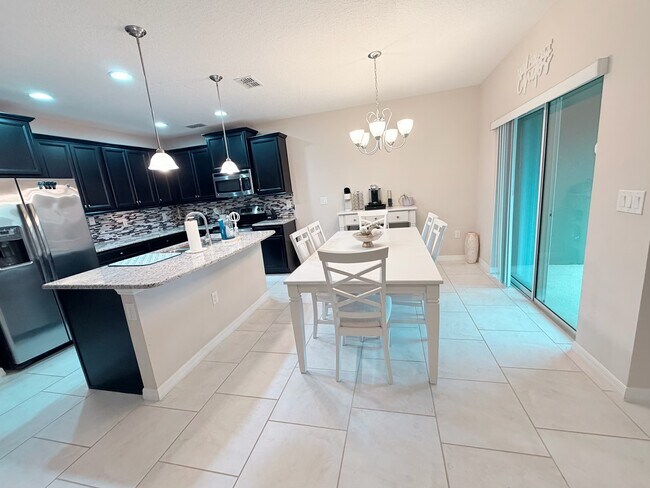 Building Photo - 249 Tarracina Way