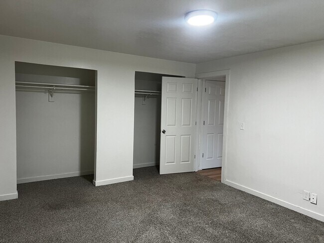 Foto del edificio - 3909 Benview Ave