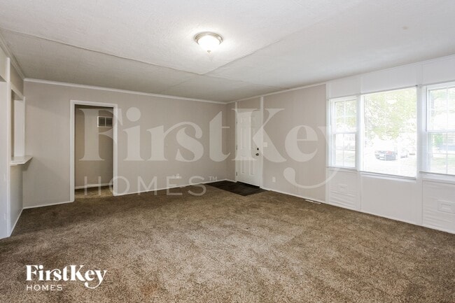 Building Photo - 709 NE 45th St