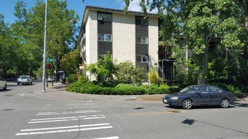 Primary Photo - 2 bedroom in Seattle WA 98125