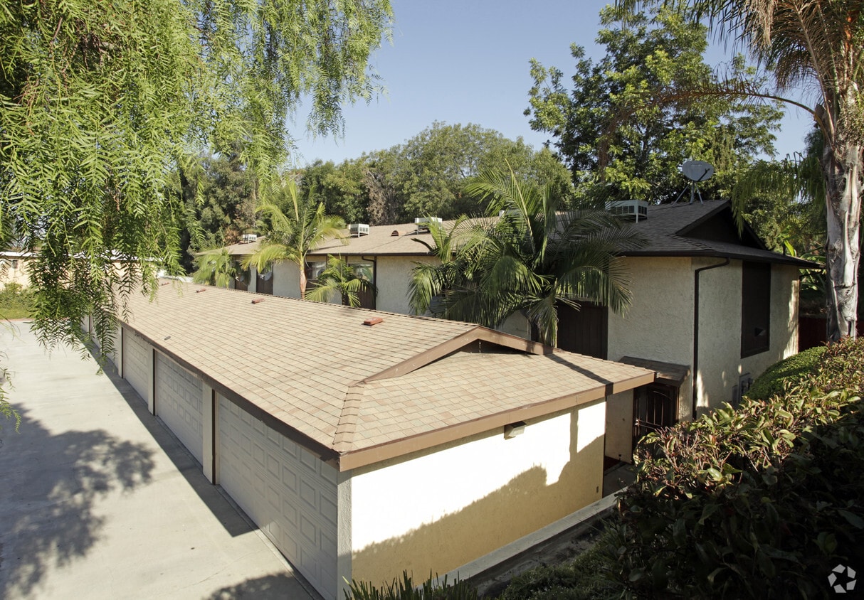 Primary Photo - Candlewood Villas