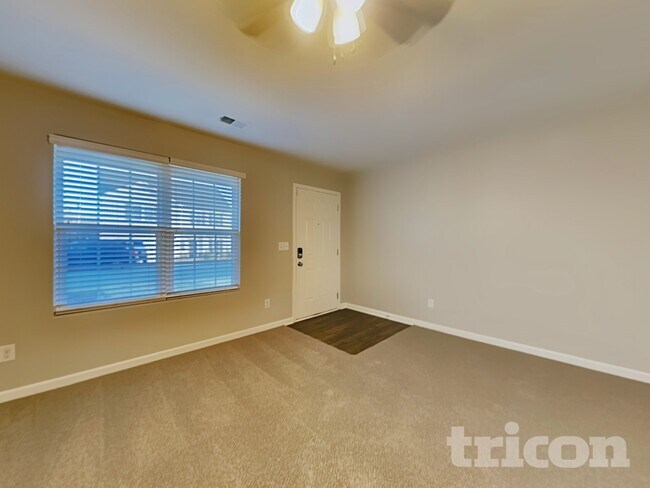 Foto del edificio - 1517 Waylon Ave