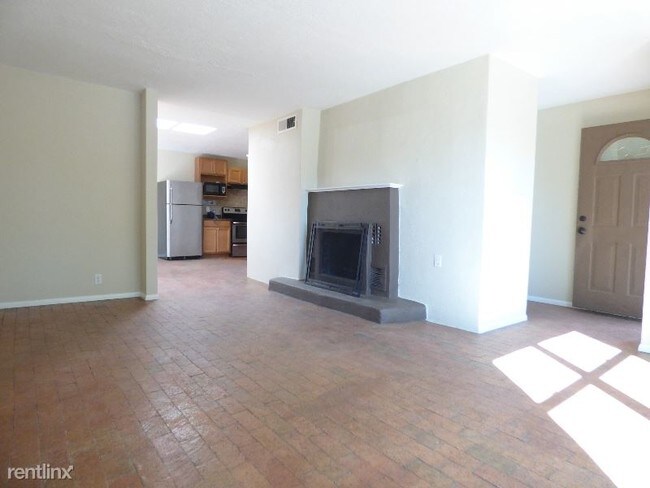 Foto del edificio - 3 br, 2 bath House - 6305 Flor De Mayo Pl NW