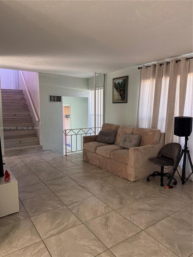 Foto del edificio - 10800 SW 160th St