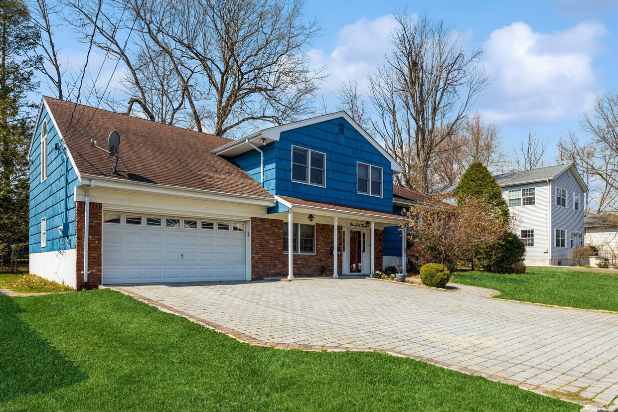 Foto principal - 163 3rd St