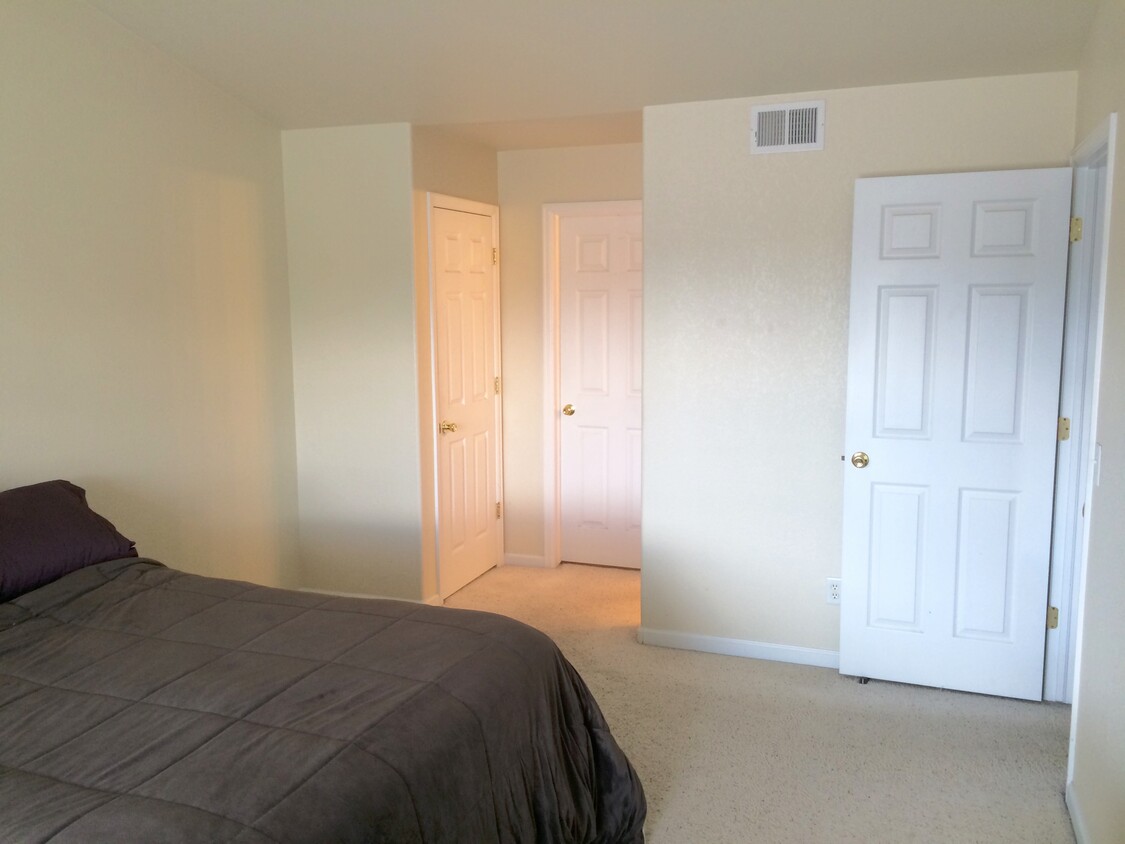 Master closets - 1343 Lake Circle