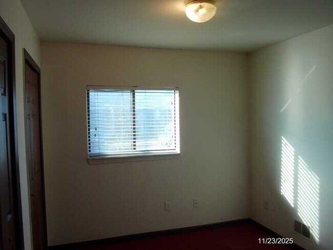 Foto del edificio - 16682 Eastland St