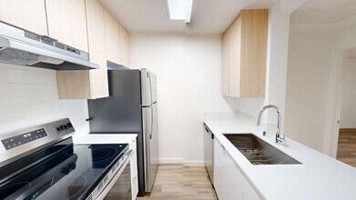 Interior Photo - Eight 80 Newport Beach