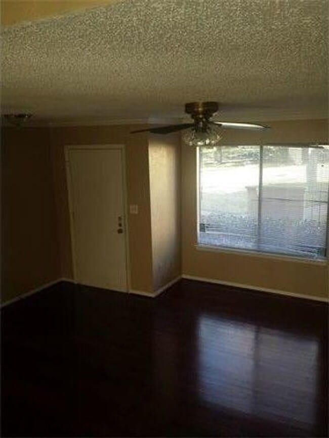 Foto del edificio - 3/1.5 Townhouse in Great location