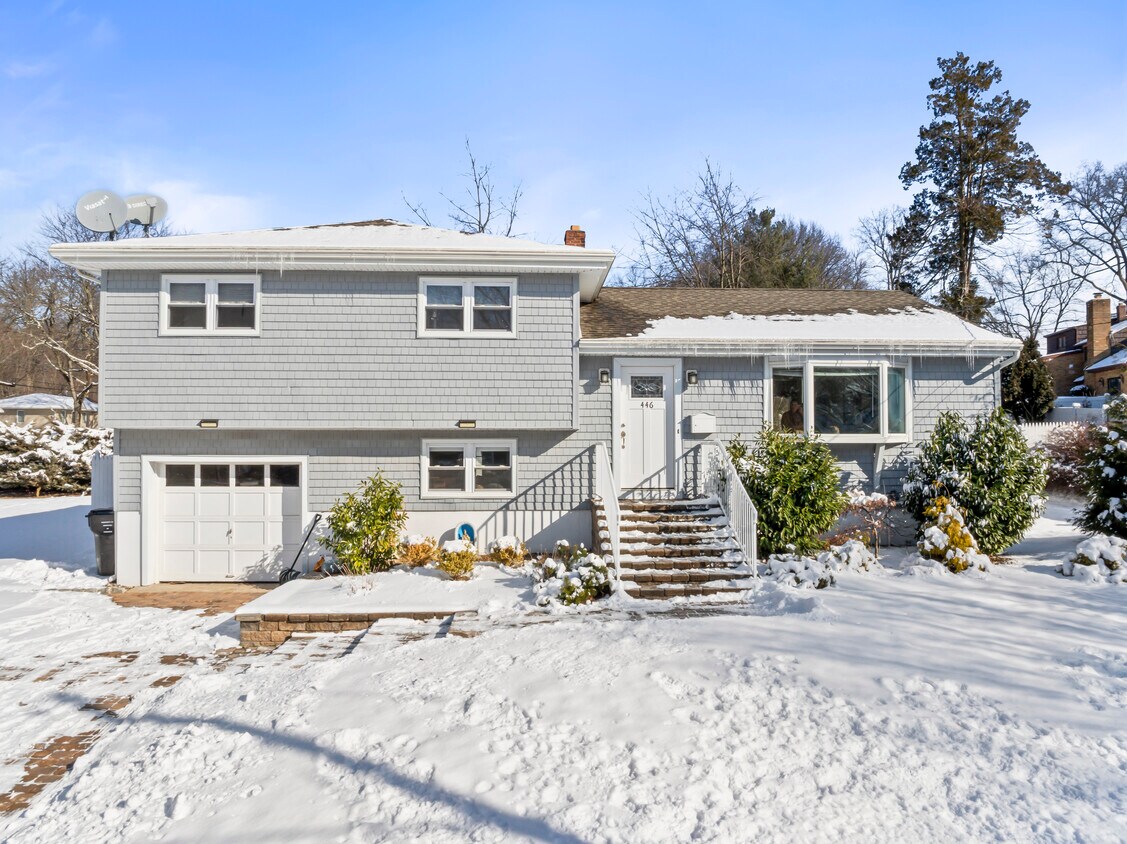 Photo - 446 Roedel Pl (Paramus, NJ)