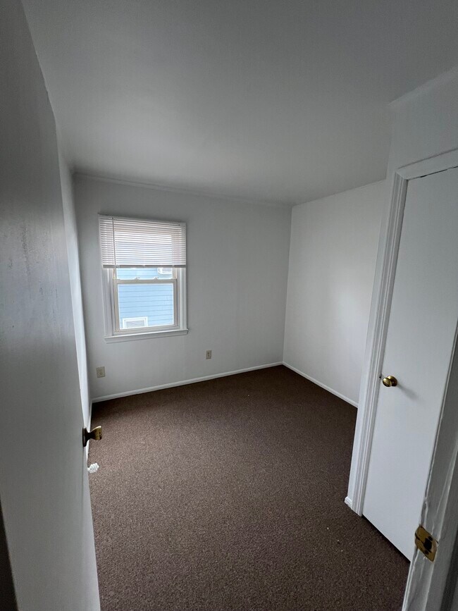 Bedroom - 173 Madison Ave