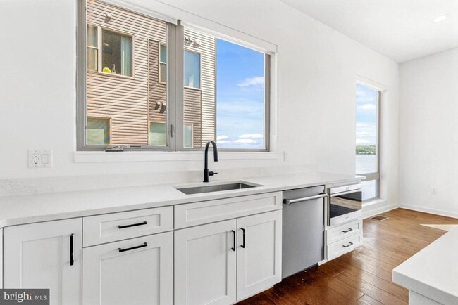 Building Photo - 3213 Birchview Walk