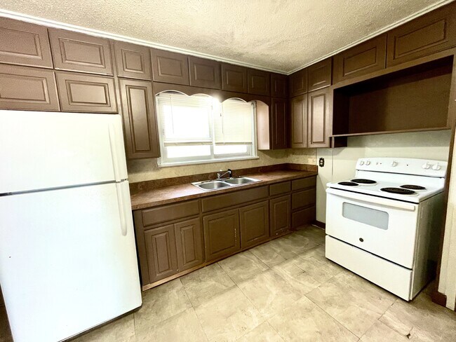 Foto del edificio - 111 5th Ave NW